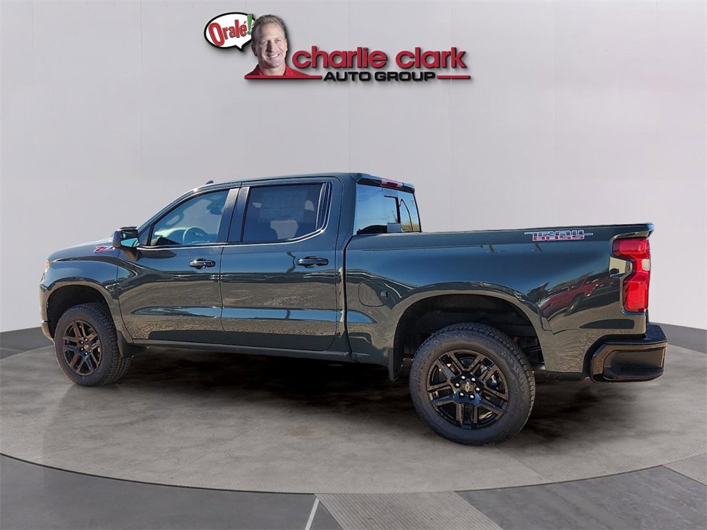 2026 Chevrolet Silverado 1500 LT Trail Boss photo 2