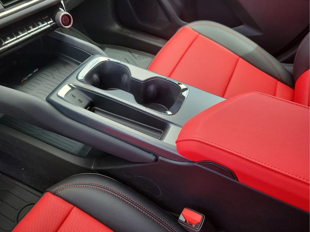 2025 Chevrolet Equinox EV RS - Photo 25