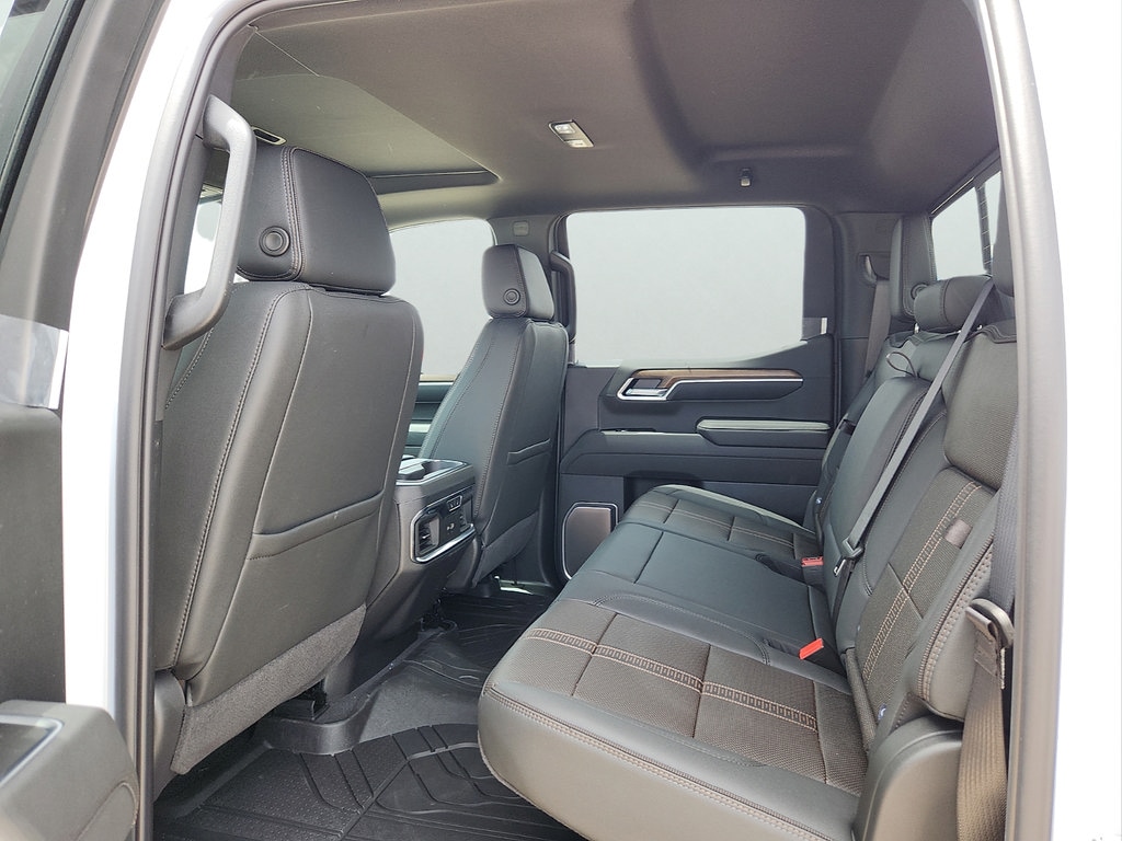 2026 Chevrolet Silverado 1500 High Country - Photo 15