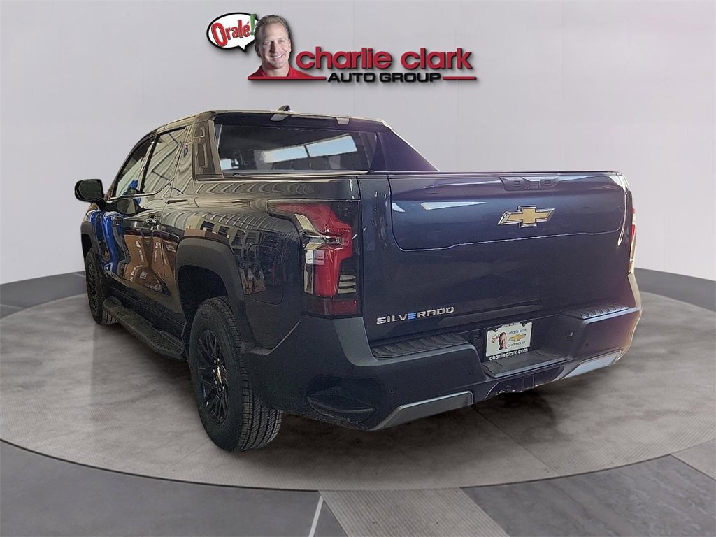 2025 Chevrolet Silverado EV LT photo 2