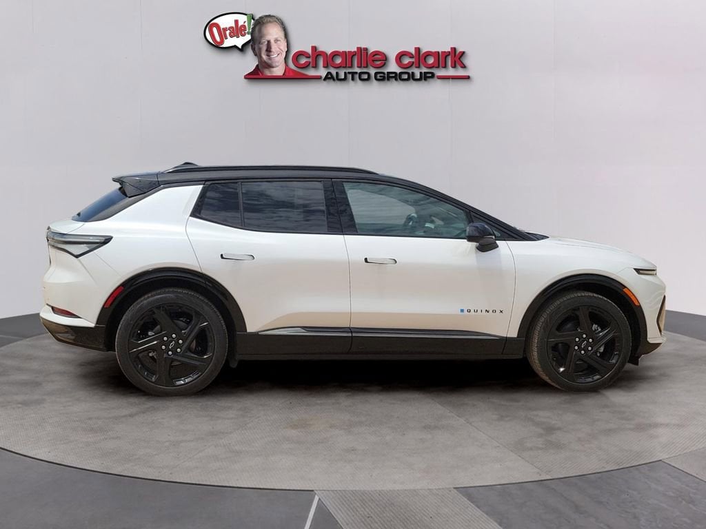 2025 Chevrolet Equinox EV RS - Photo 6