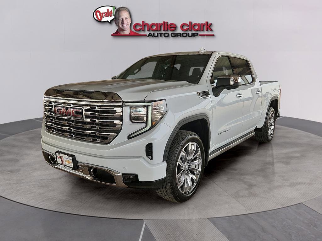 2026 GMC Sierra 4WD Crew Cab Standard Box Denali's photo