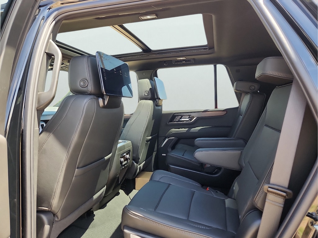 2026 GMC Yukon Denali - Photo 15