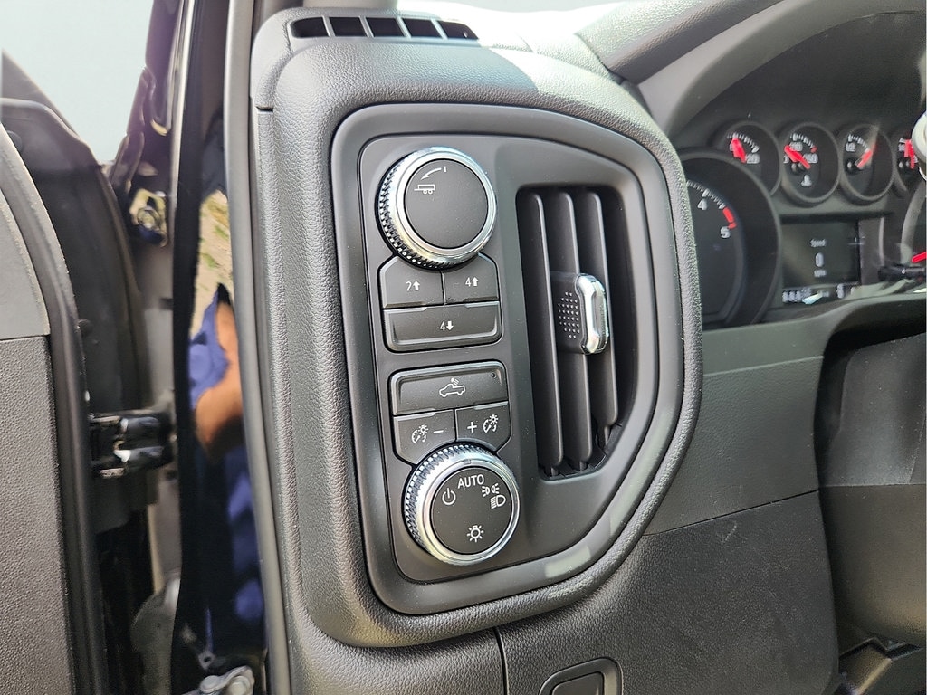 2026 GMC Sierra 3500HD Pro - Photo 13