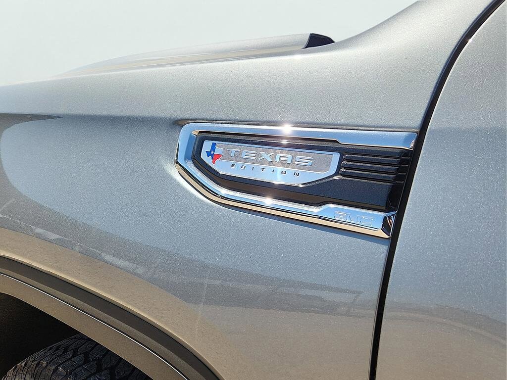2026 GMC Sierra 1500 SLT - Photo 11
