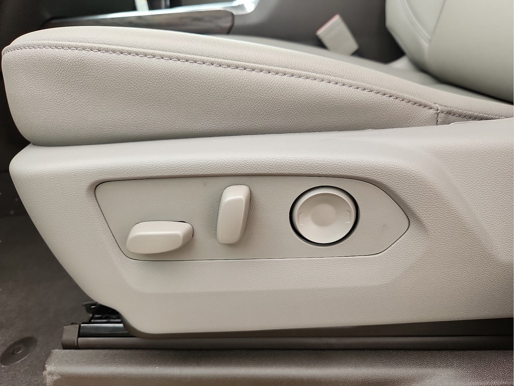 2026 GMC Sierra 1500 SLT - Photo 13