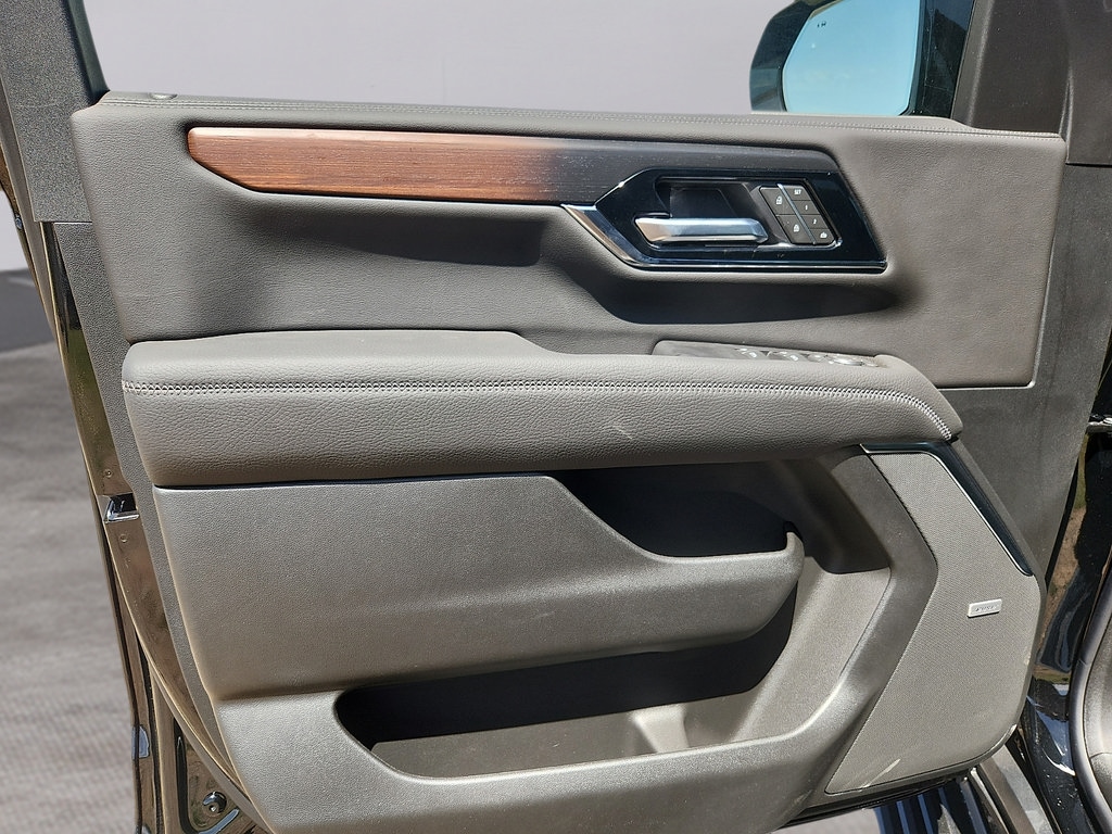 2026 GMC Yukon Denali - Photo 11