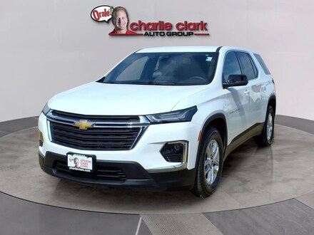 2023 Chevrolet Traverse LS SUV