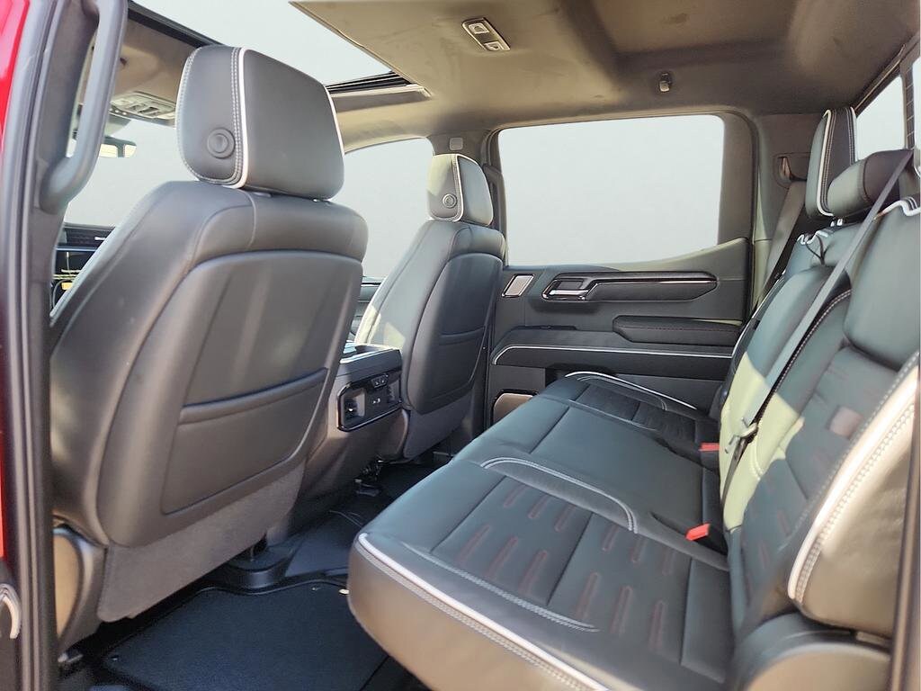 2026 GMC Sierra 1500 AT4X - Photo 18