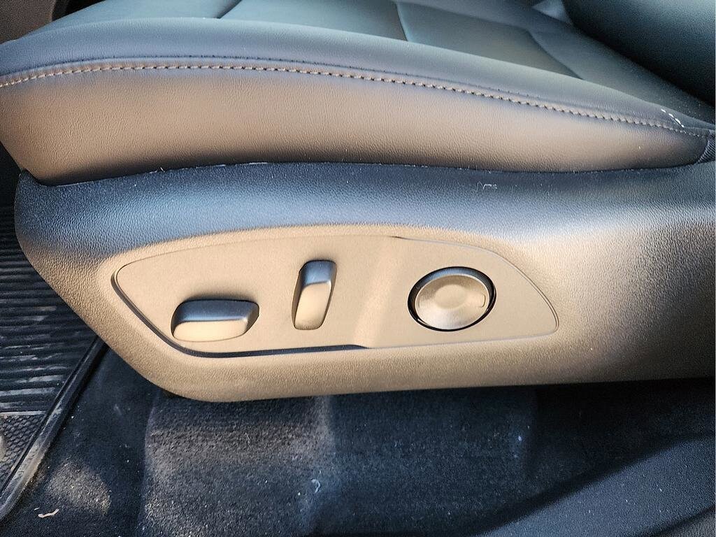 2026 GMC Acadia Elevation - Photo 16