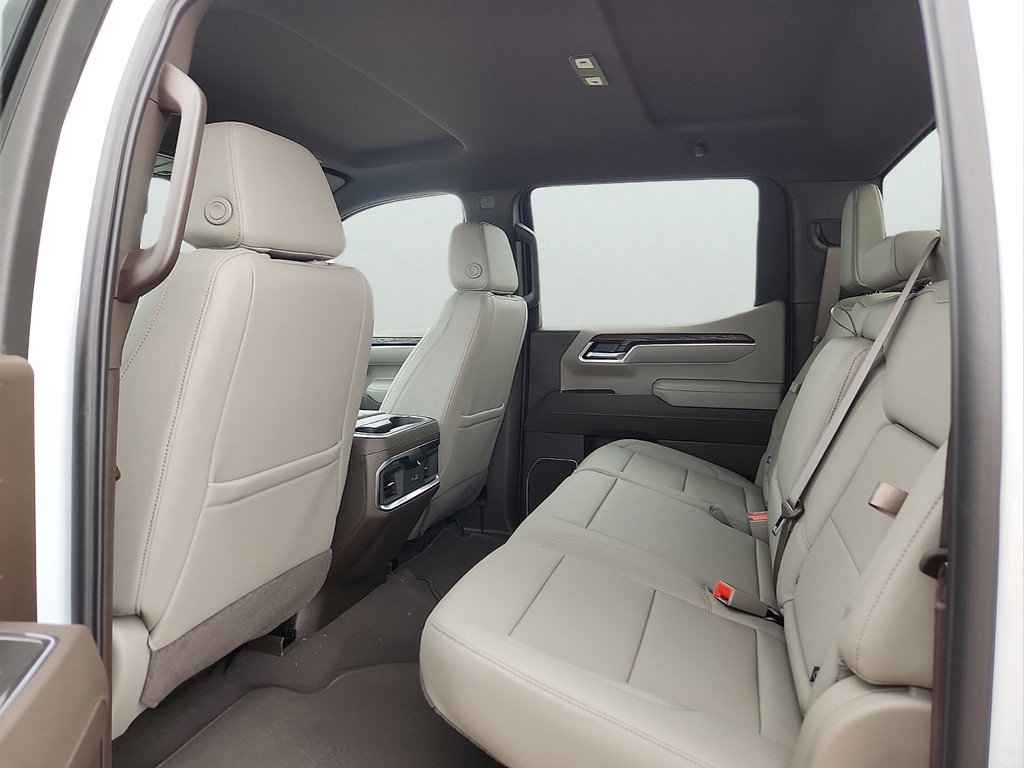 2026 GMC Sierra 1500 SLT - Photo 15