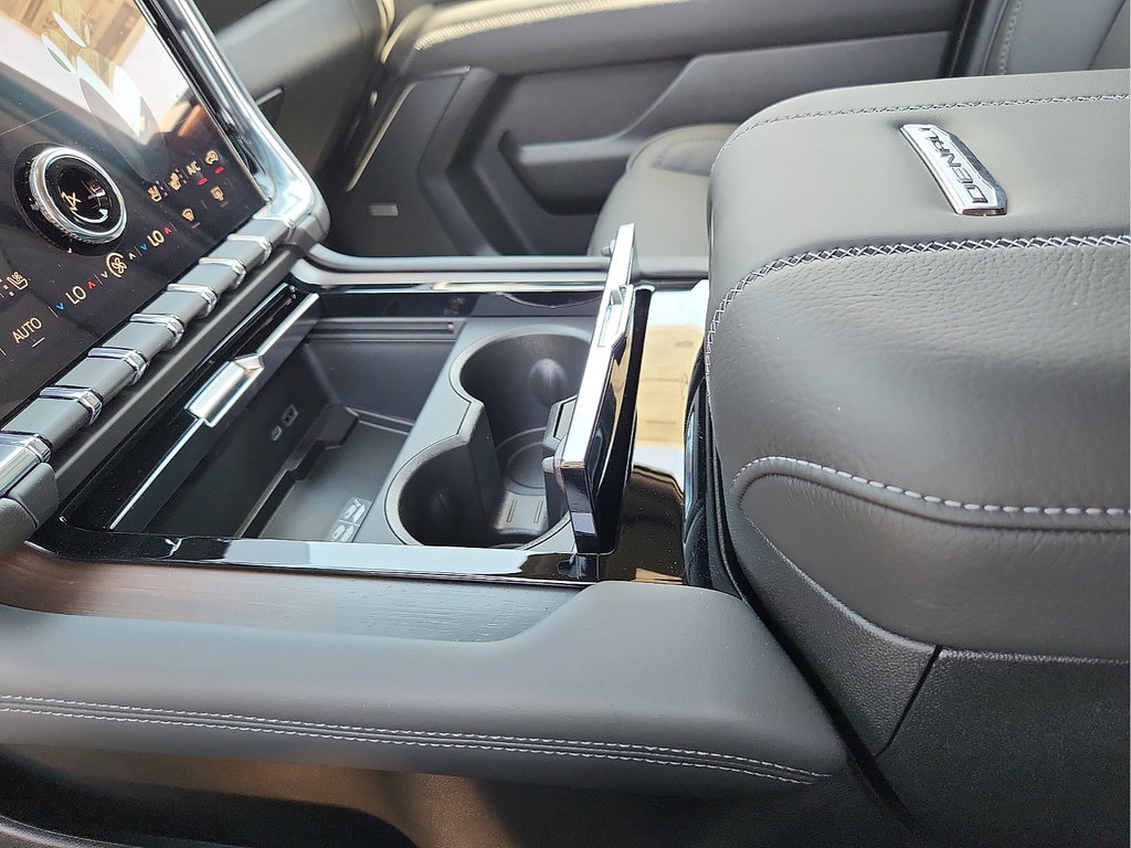 2026 GMC Yukon Denali - Photo 21