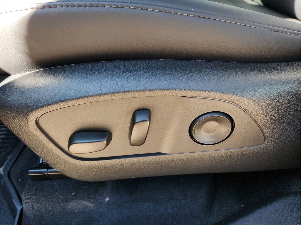 2026 GMC Acadia Elevation - Photo 16