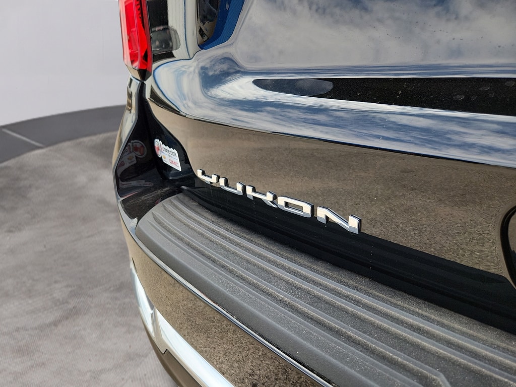 2026 GMC Yukon XL Denali - Photo 10