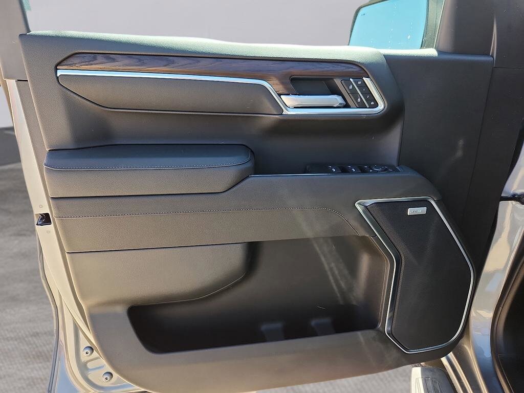 2026 GMC Sierra 1500 SLT - Photo 14