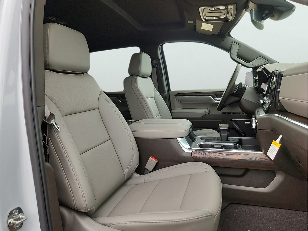 2026 GMC Sierra 1500 SLT - Photo 17