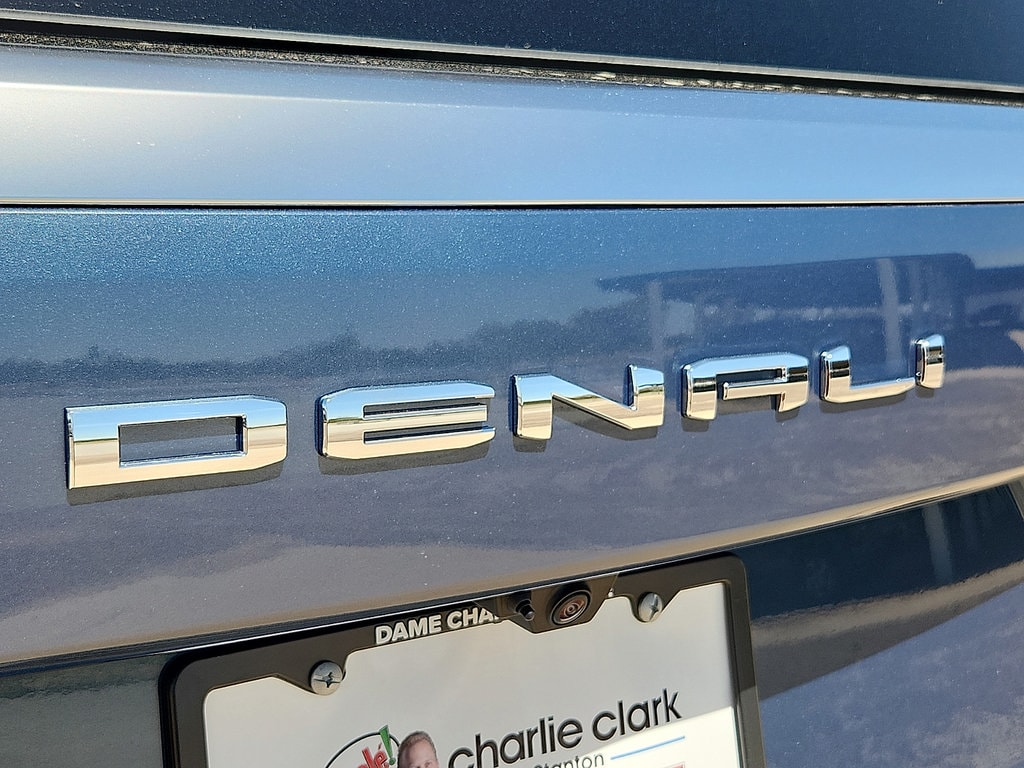 2026 GMC Yukon Denali - Photo 24