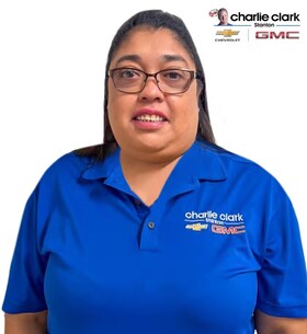 Staff member Daphne Noyola from ID_c38a35