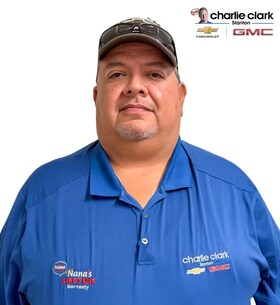 Staff member Isaac Marquez from ID_04d7e2