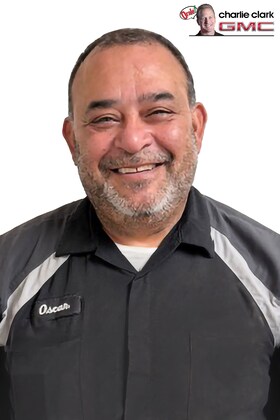 Staff member Oscar Lira from ID_e8af3a