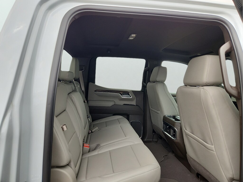 2026 GMC Sierra 1500 SLT - Photo 16