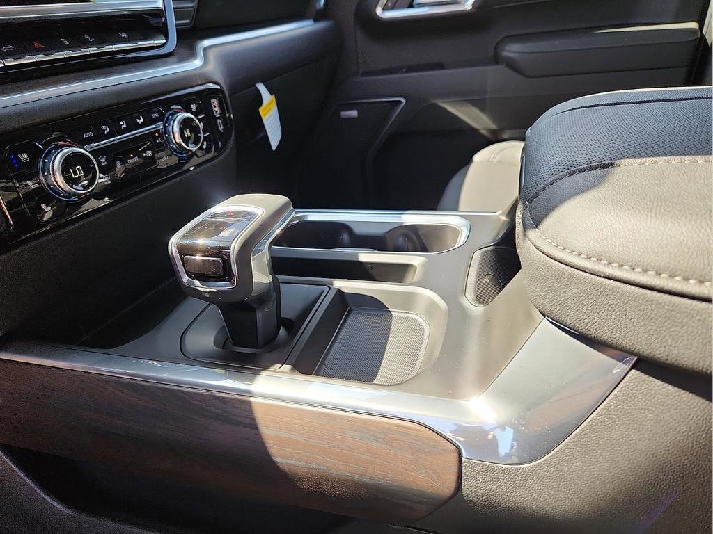 2026 GMC Sierra 1500 SLT - Photo 25
