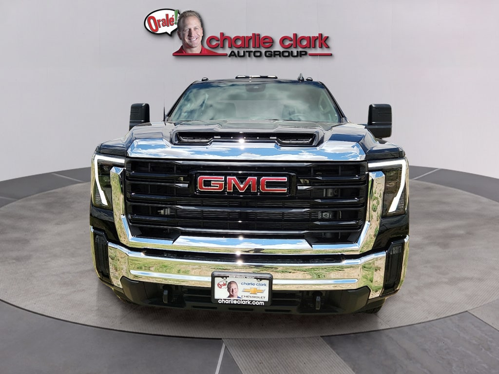 2026 GMC Sierra 3500HD Pro - Photo 8