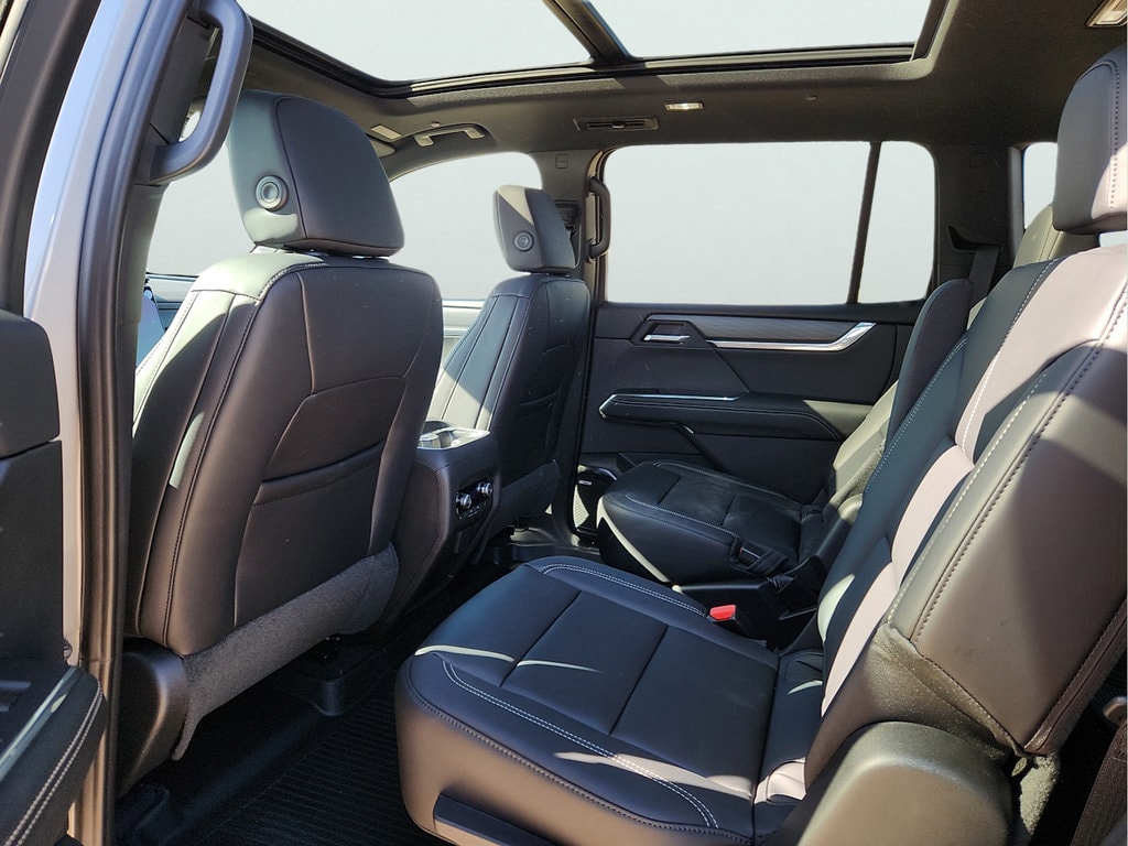 2026 GMC Acadia Elevation - Photo 18