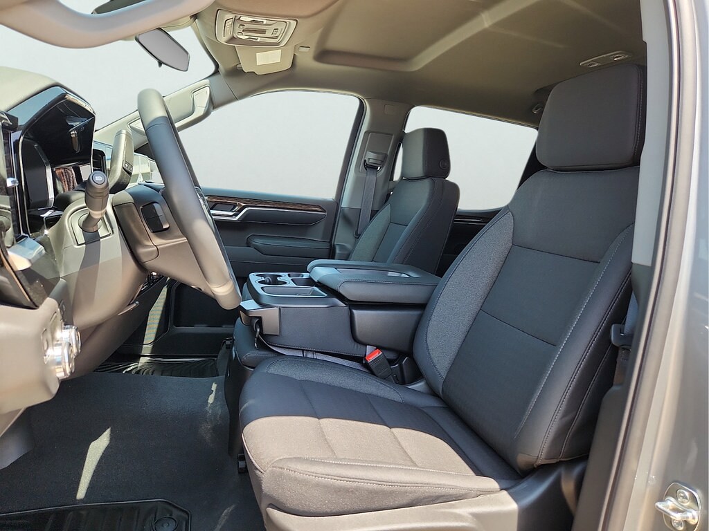 2026 GMC Sierra 1500 SLE - Photo 17