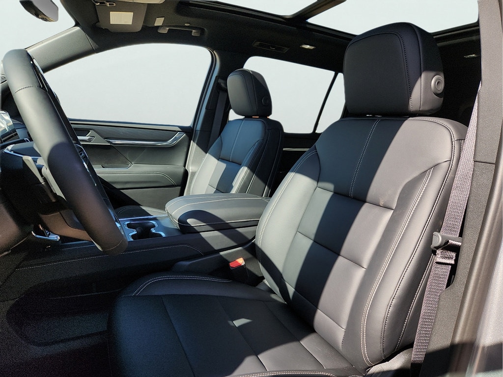 2026 GMC Acadia Elevation - Photo 17