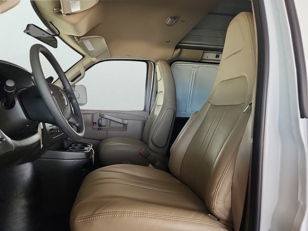 2026 GMC Savana Cargo Work Van - Photo 19