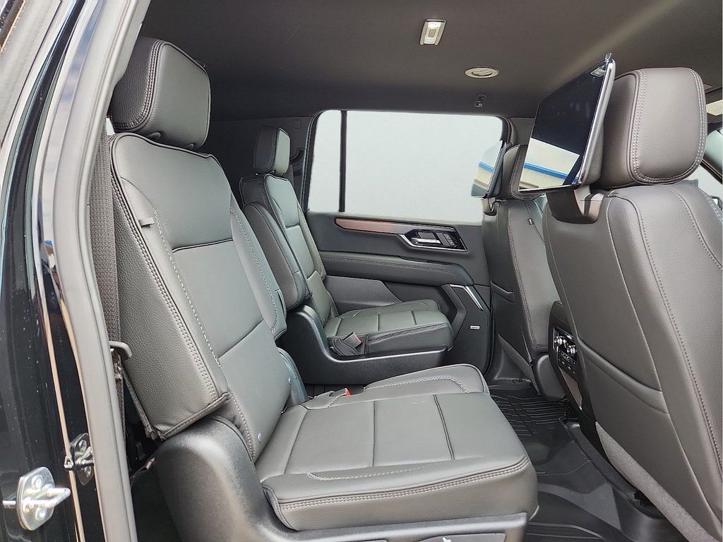 2026 GMC Yukon XL Denali - Photo 19