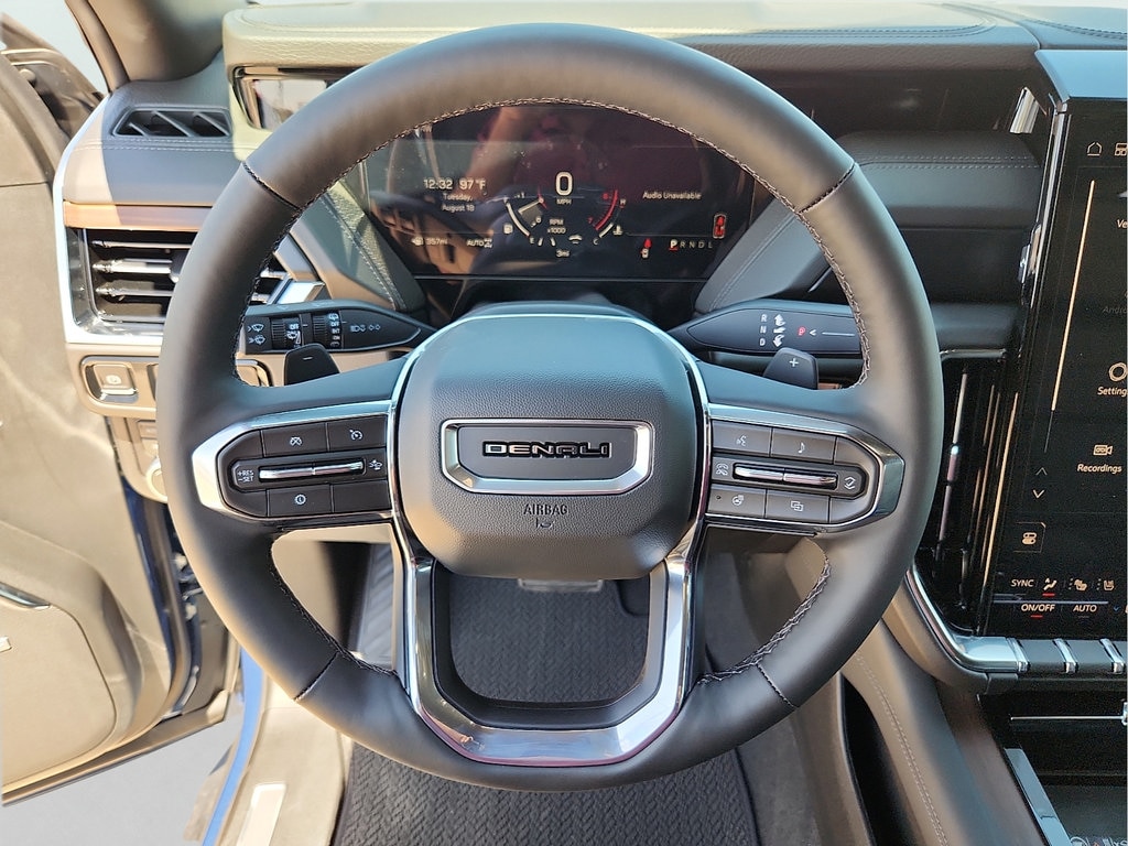 2026 GMC Yukon Denali - Photo 17