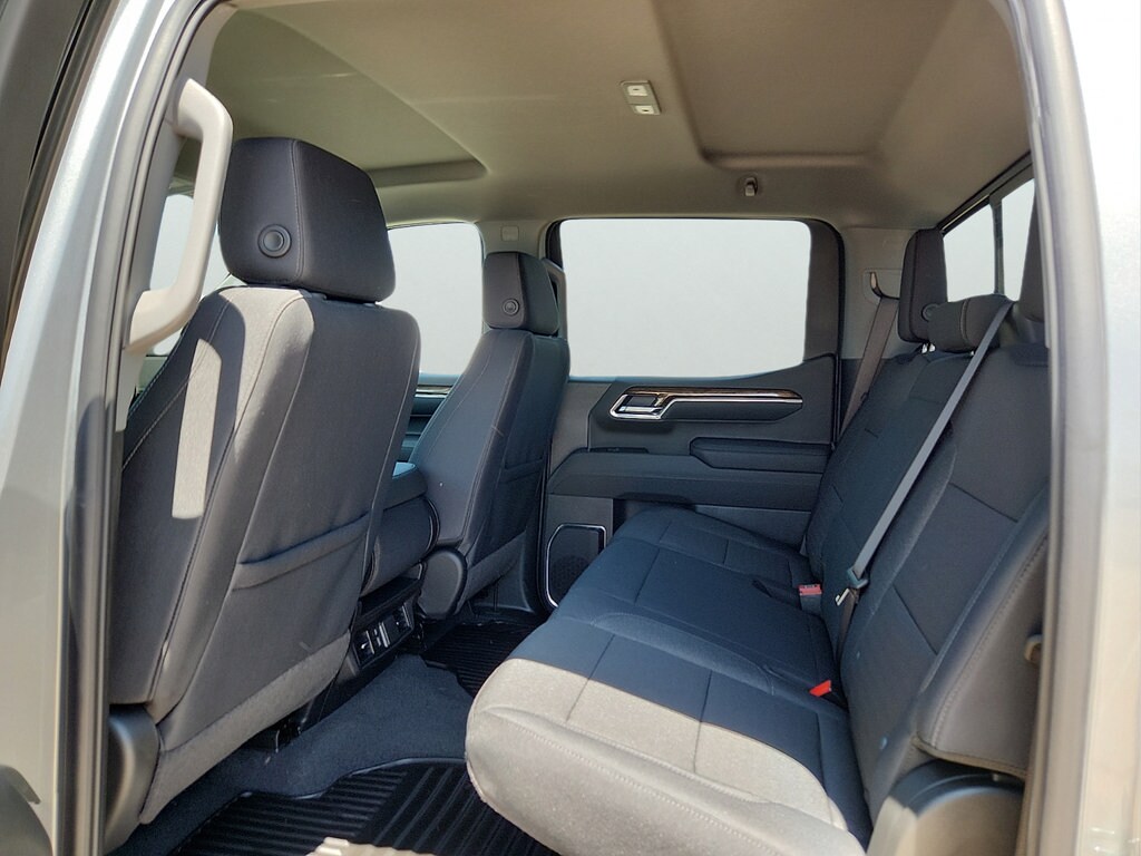 2026 GMC Sierra 1500 SLE - Photo 18