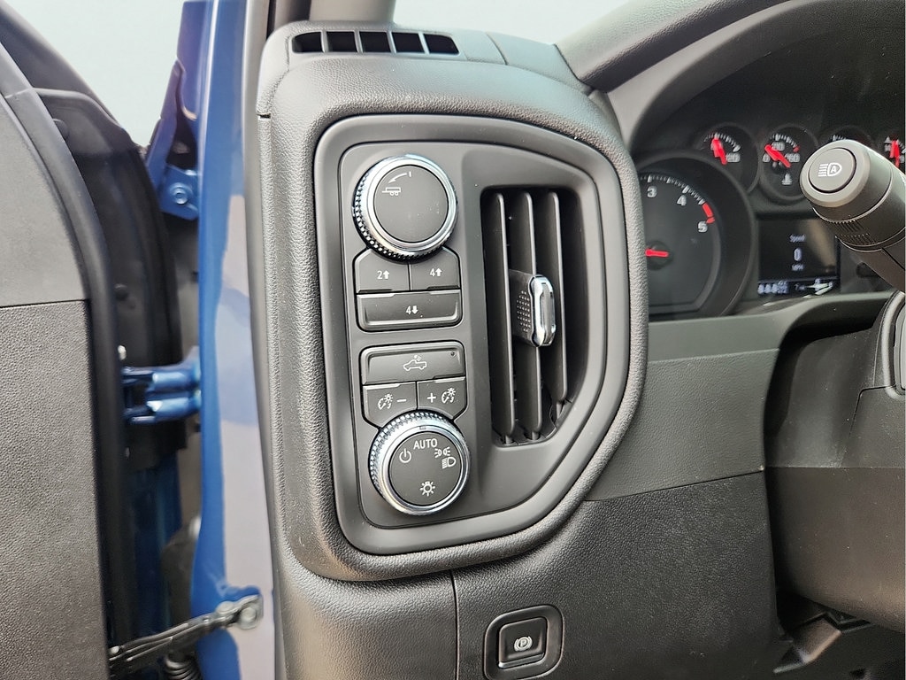 2026 GMC Sierra 3500HD Pro - Photo 13