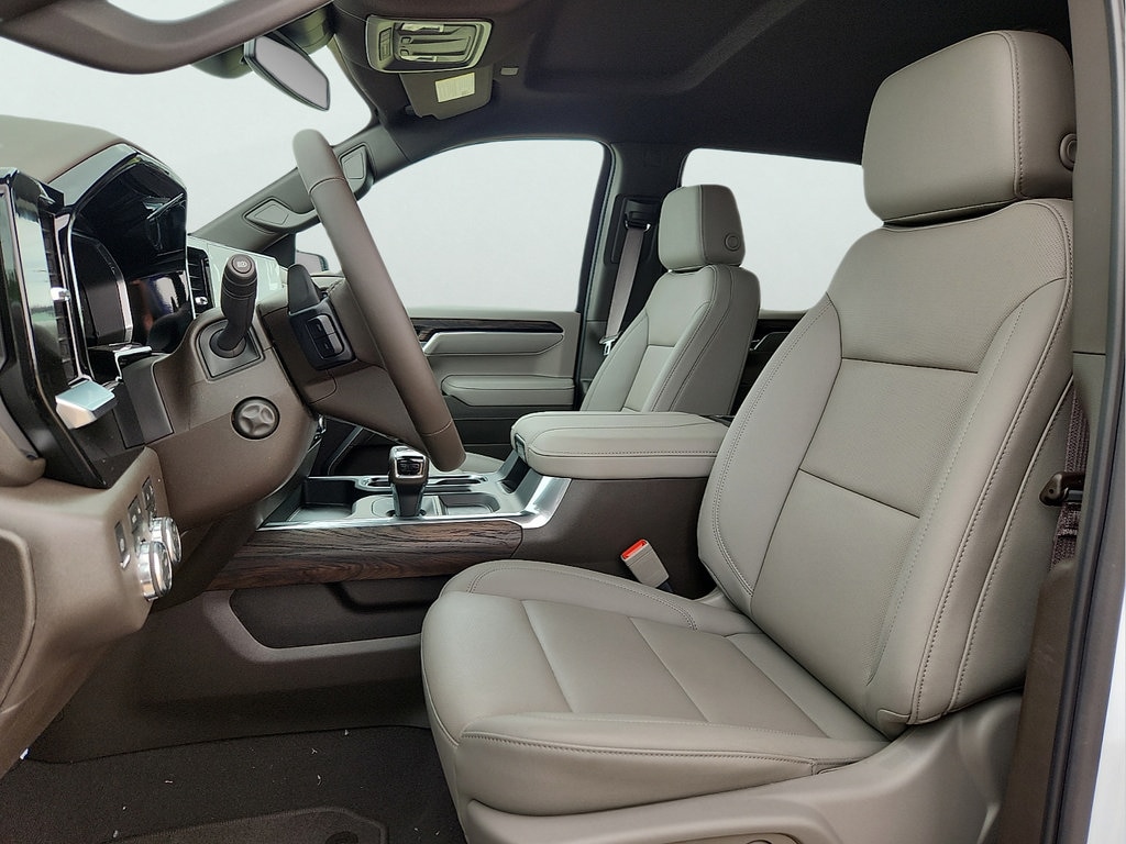 2026 GMC Sierra 1500 SLT - Photo 14