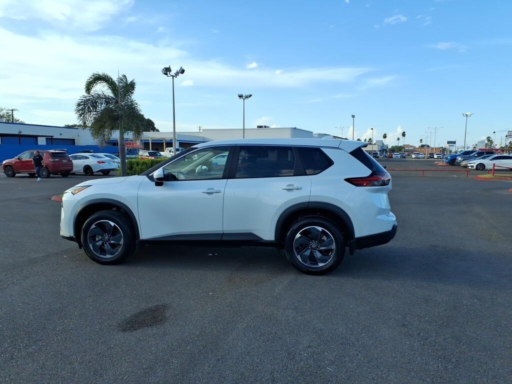 Used 2024 Nissan Rogue SV SUV