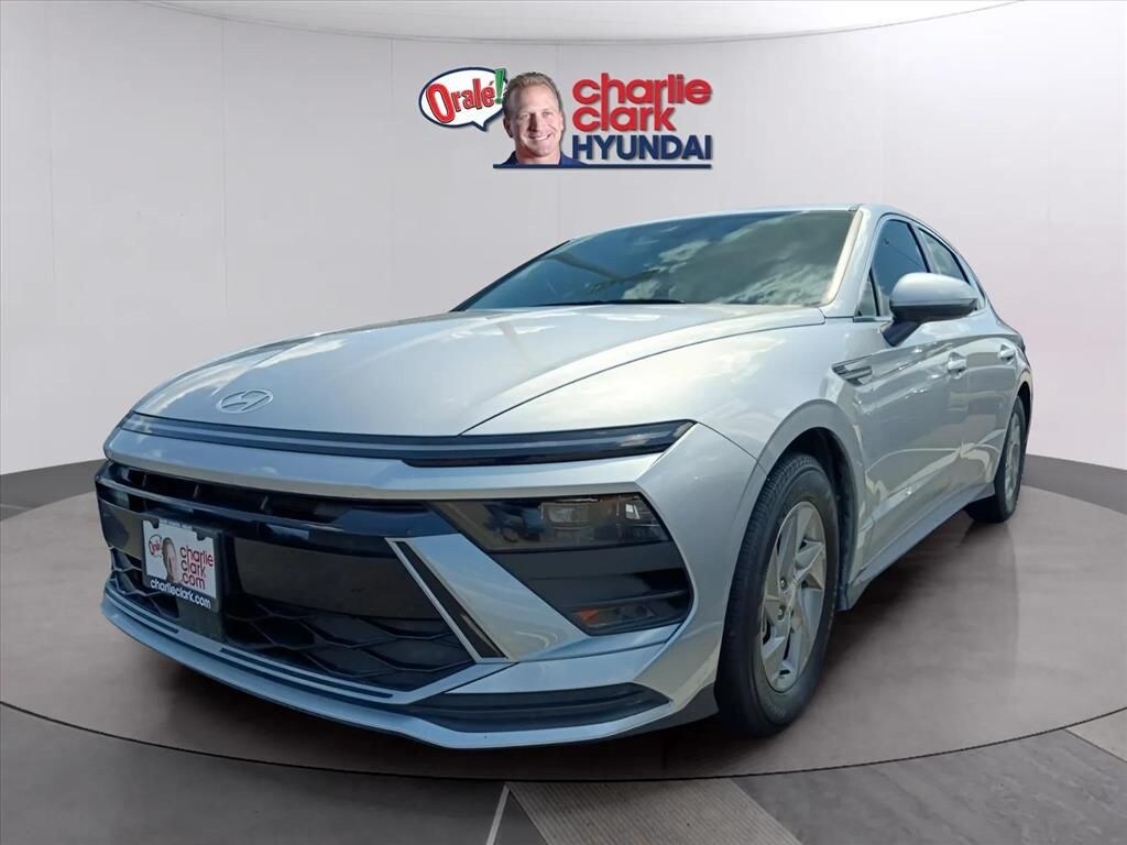 Used 2025 Hyundai Sonata SE Sedan