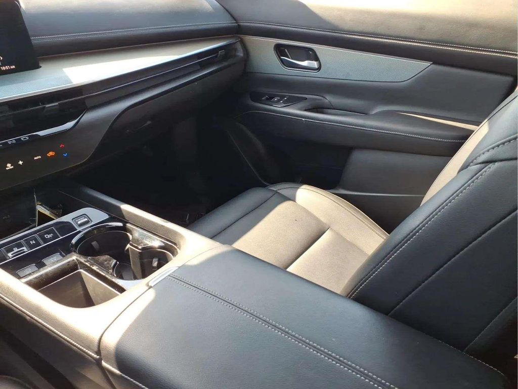 2025 Nissan Murano SL - Photo 13