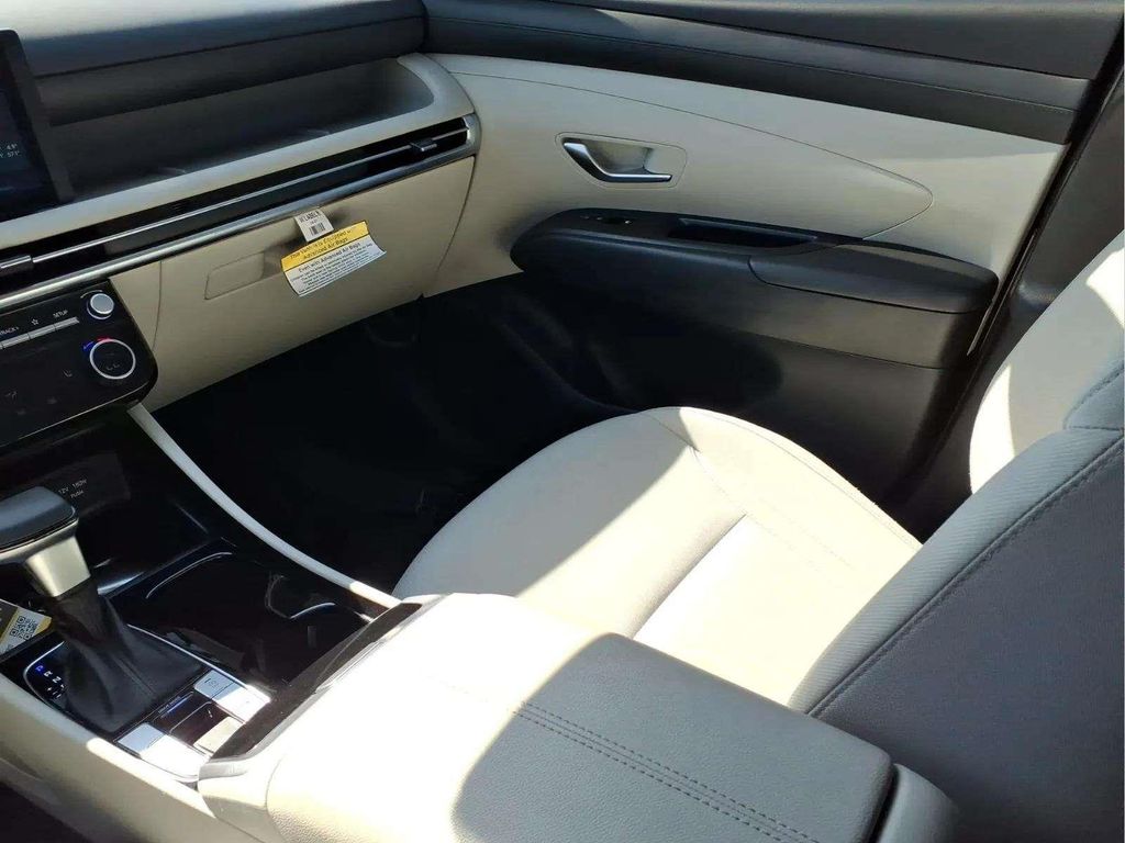 2025 Hyundai Tucson SEL - Photo 11