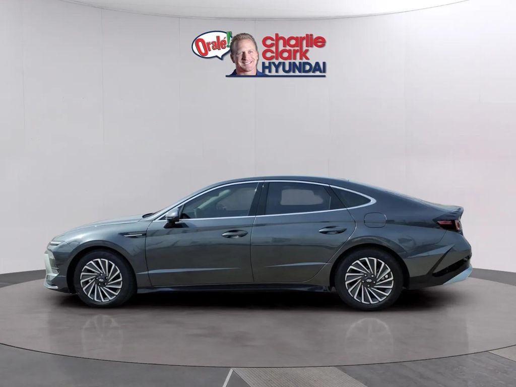 Certified 2025 Hyundai Sonata Hybrid SEL Sedan
