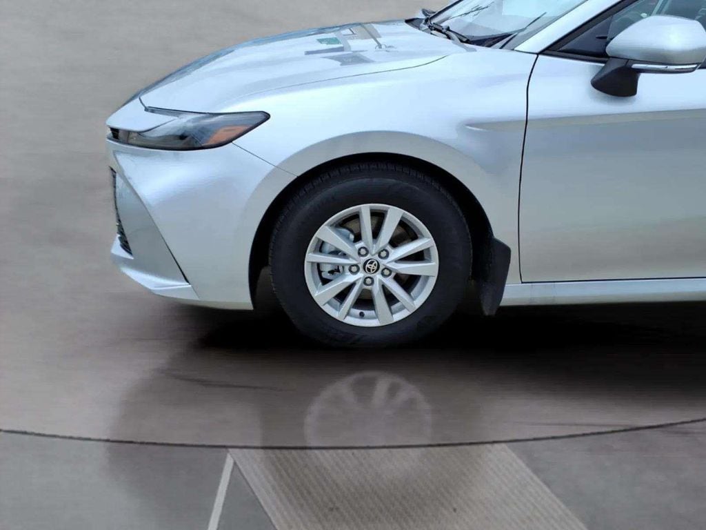 2026 Toyota Camry LE - Photo 20