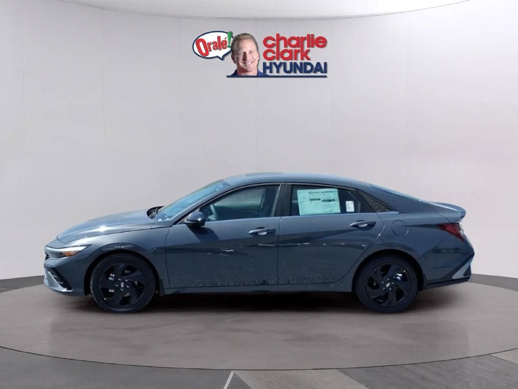 New 2026 Hyundai Elantra SEL Sport Sedan