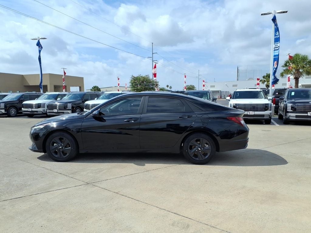 Used 2023 Hyundai Elantra SEL with VIN KMHLM4AG4PU589461 for sale in Laredo, TX