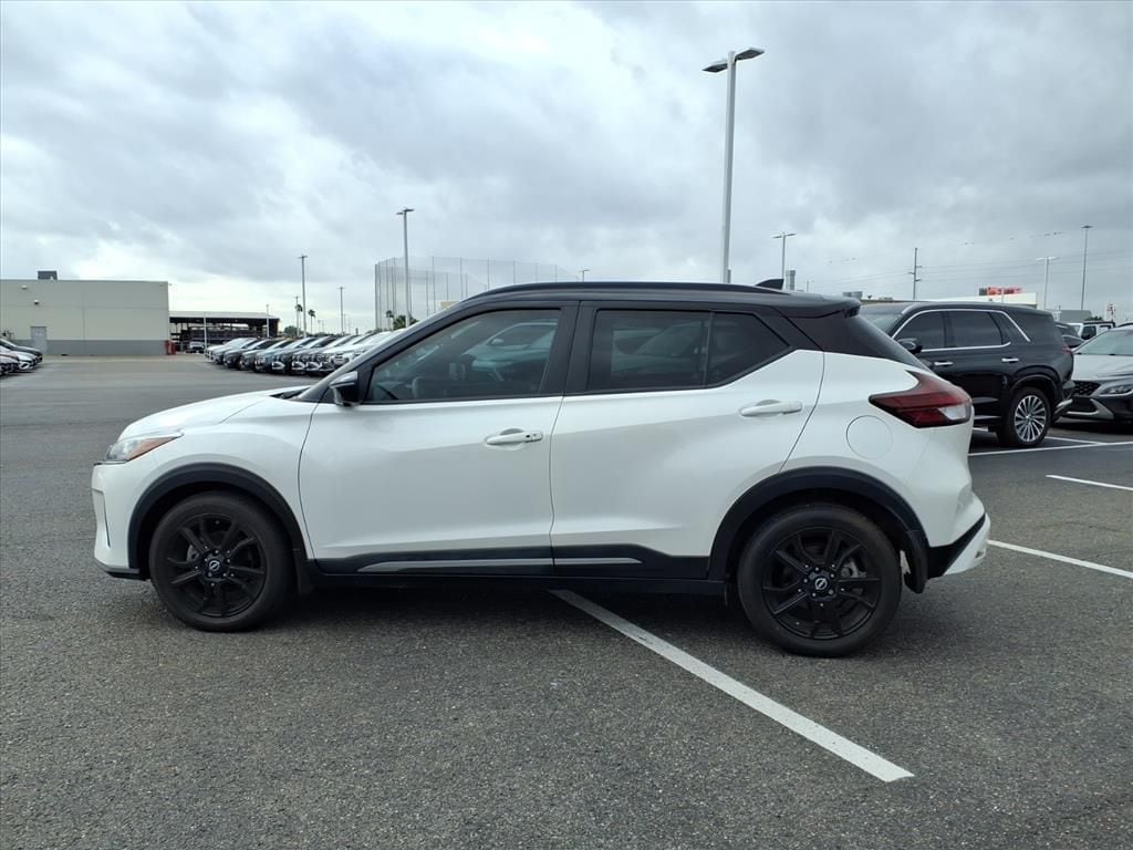 Used 2023 Nissan Kicks SR SUV