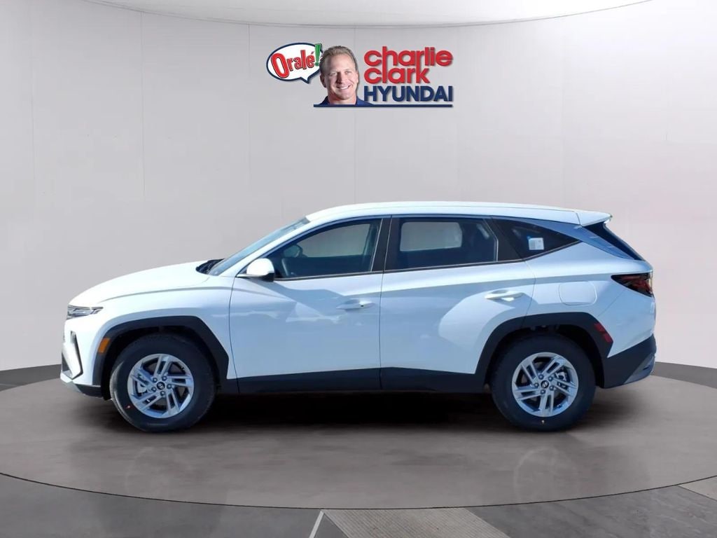 New 2026 Hyundai Tucson SE FWD SUV