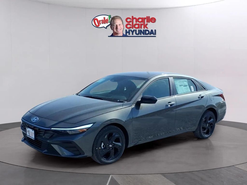 New 2026 Hyundai Elantra SEL Sport Sedan