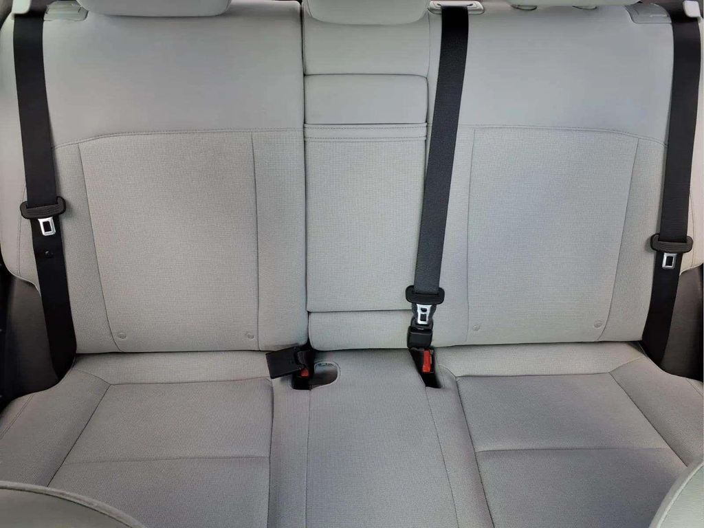 2024 Hyundai Kona SE - Photo 17
