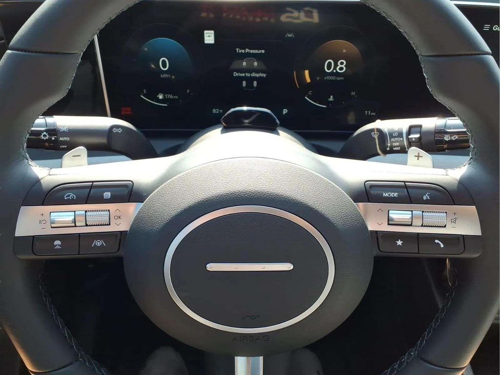 2026 Hyundai Santa Cruz Limited - Photo 12