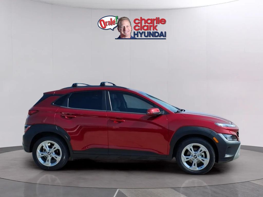 2023 Hyundai Kona SEL - Photo 6